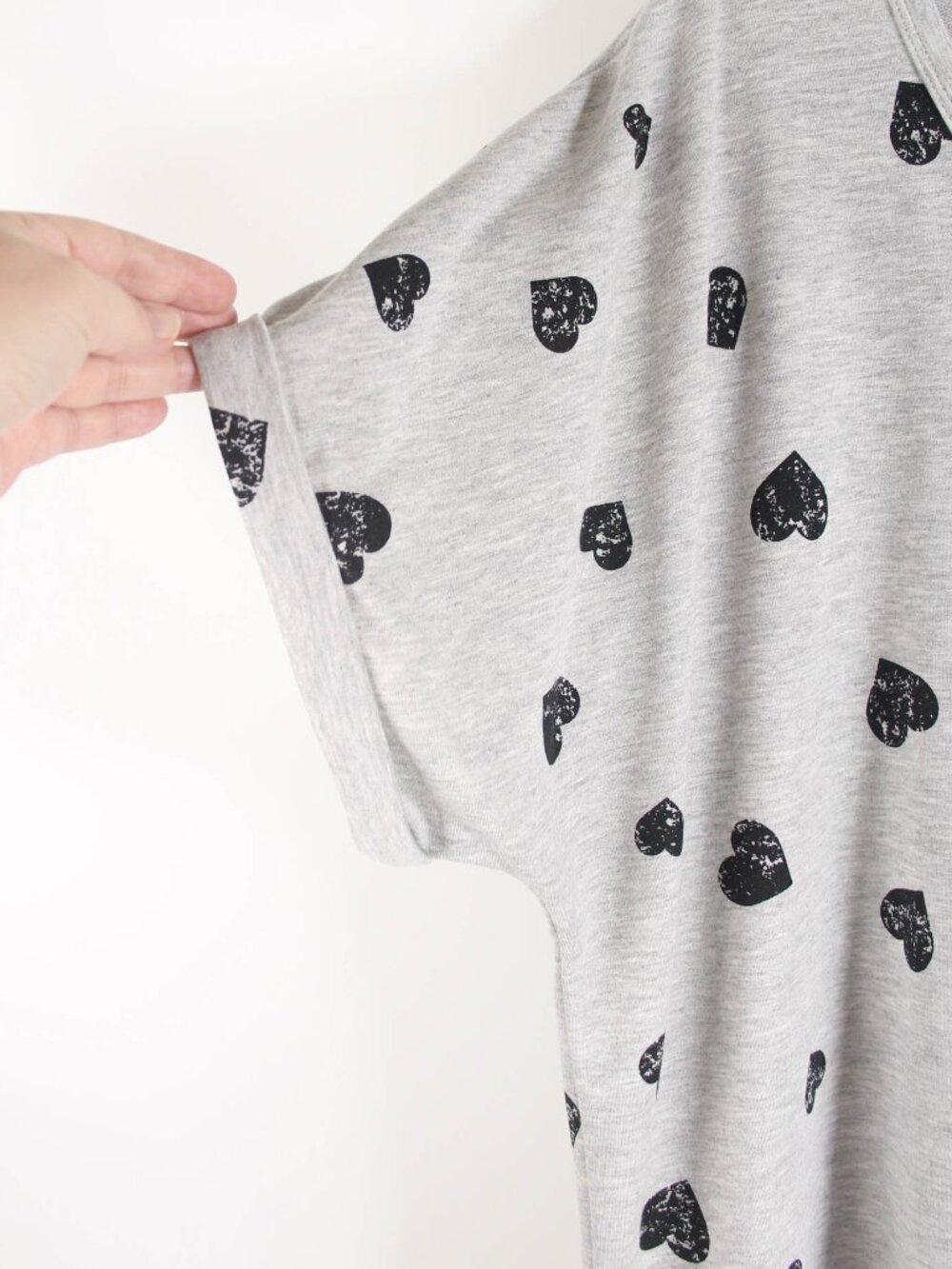 Kim & Cami 2X Gray Heart Print Tunic Top Dolman Sleeve Soft Sweatshirt Knit - Picture 3 of 9